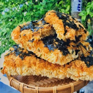 Cơm cháy chà bông rong biển